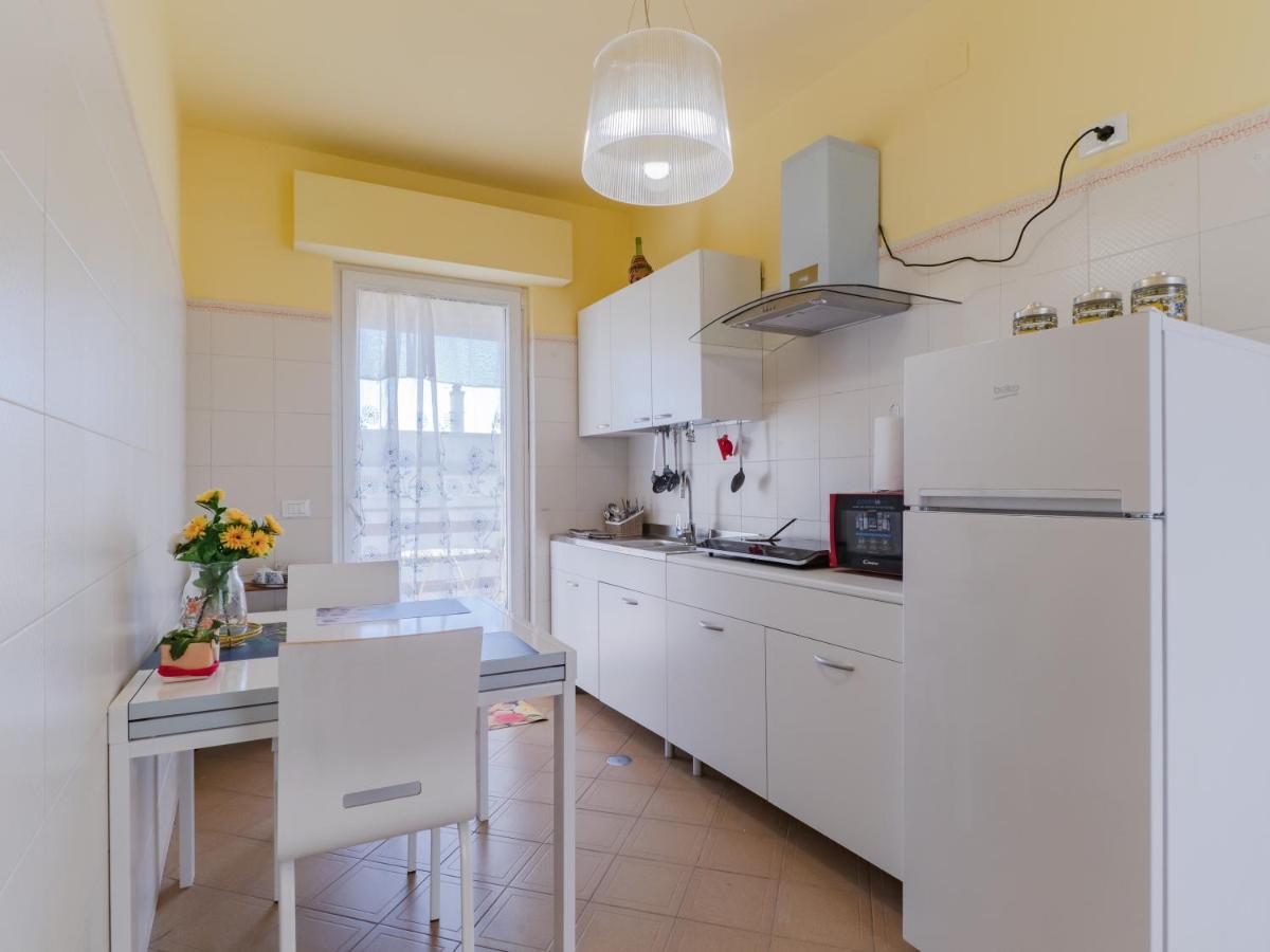 Salento 4 Stars - Blue & Yellow Squinzano Εξωτερικό φωτογραφία
