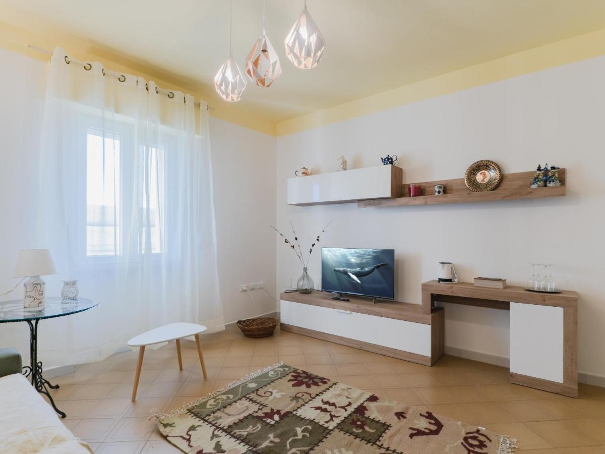 Salento 4 Stars - Blue & Yellow Squinzano Εξωτερικό φωτογραφία