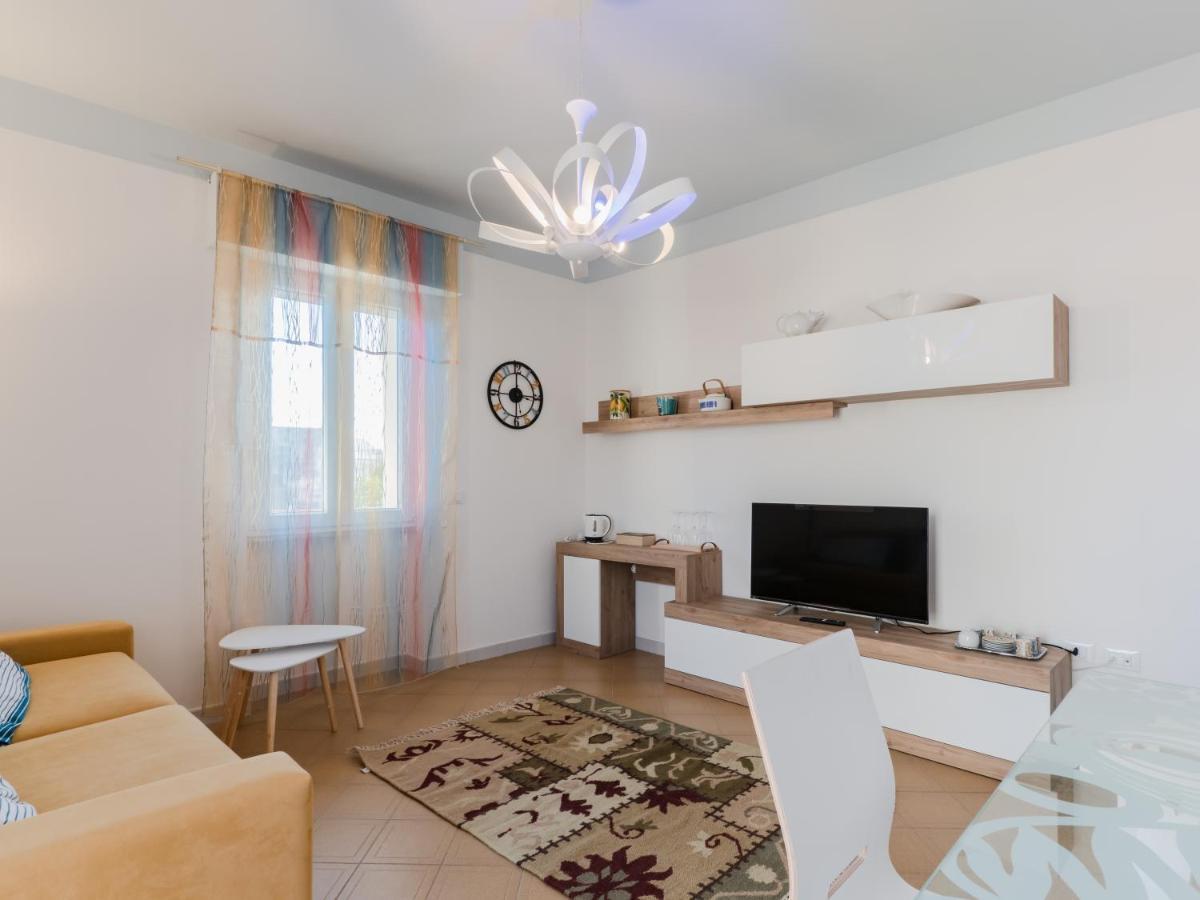 Salento 4 Stars - Blue & Yellow Squinzano Εξωτερικό φωτογραφία