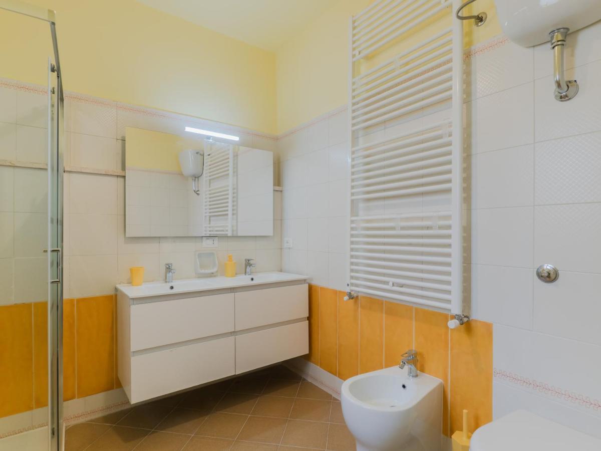Salento 4 Stars - Blue & Yellow Squinzano Εξωτερικό φωτογραφία